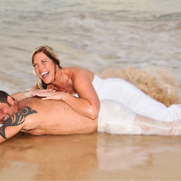 Meet your Posher Jennifer💚 - Picture 8 of 12